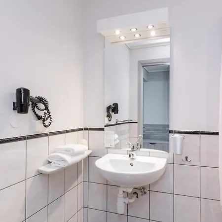 Grand 4* אגרסונד